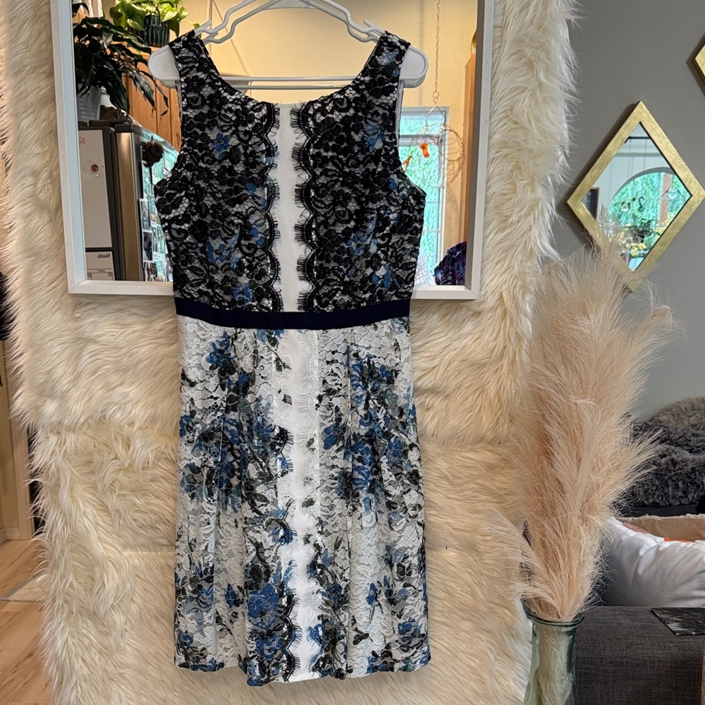 Karl Lagerfeld Black Blue Floral Lace Dress Sleeveless Fit Flare Size 8